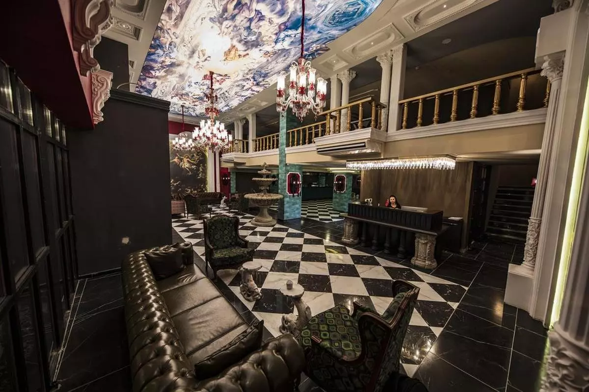 172920384 (Copy).jpg